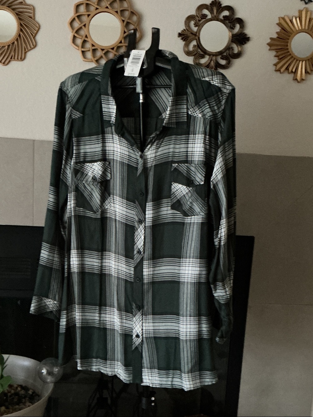 Torrid women’s Taylor Green Plaid long sleeve rayon twill